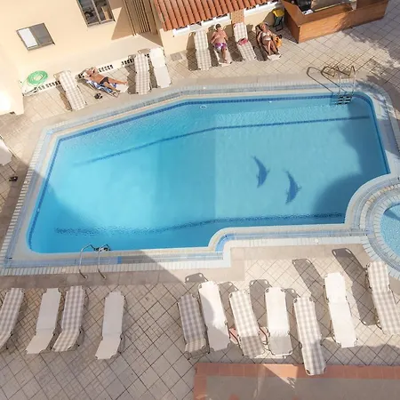 Captain's Szálloda 2*