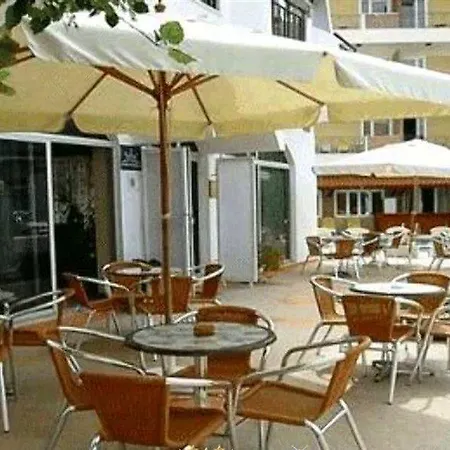 Captain's Hotel
