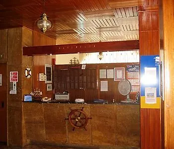 Captain's Hotel