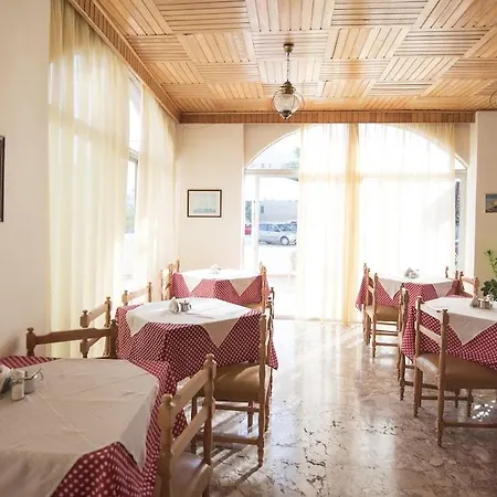 Captain's فندق 2*