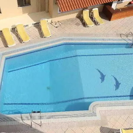 Ξενοδοχείο Captain's 2*